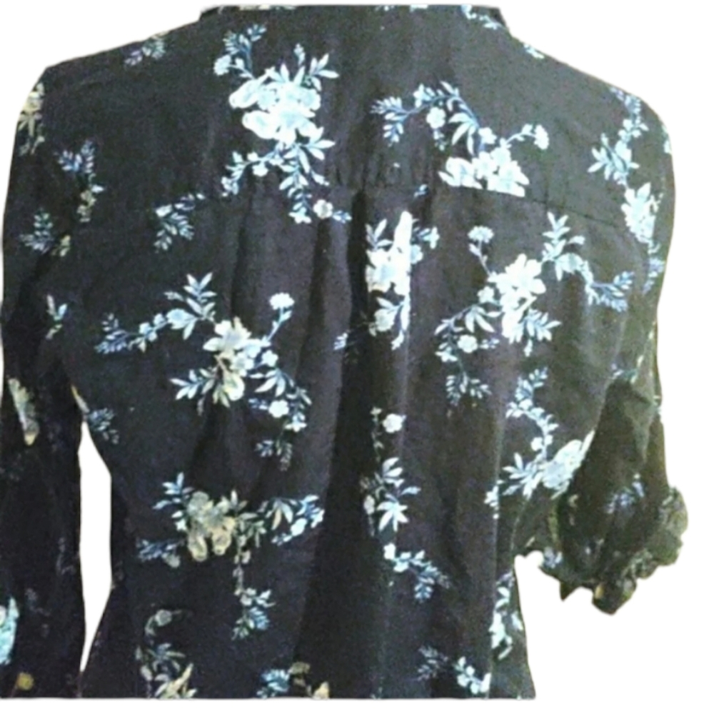 Button up blouse - Picture 2 of 4